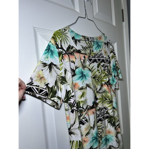 JM Collection Women’s Short Sleeve Textured Tropical Blouse Size Medium NWOT - Picture 3 of 5